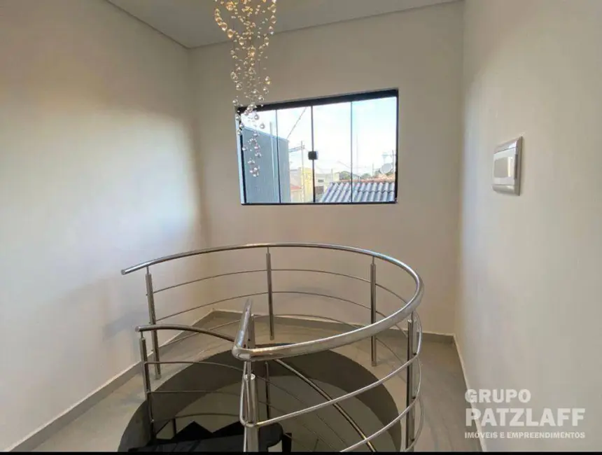 Sobrado com 3 quartos à venda, 200m2 em Conjunto José Abrão, Campo Grande - MS - imagem 9 Foto 9 de Sobrado com 3 quartos à venda, 200m2 em Conjunto José Abrão, Campo Grande - MS