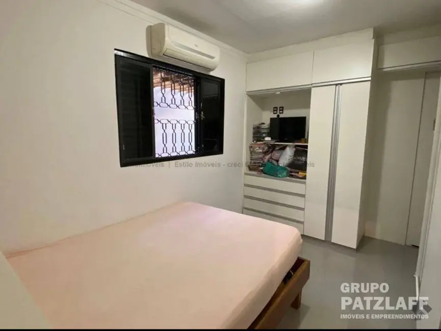 Sobrado com 3 quartos à venda, 200m2 em Conjunto José Abrão, Campo Grande - MS - imagem 7 Foto 7 de Sobrado com 3 quartos à venda, 200m2 em Conjunto José Abrão, Campo Grande - MS