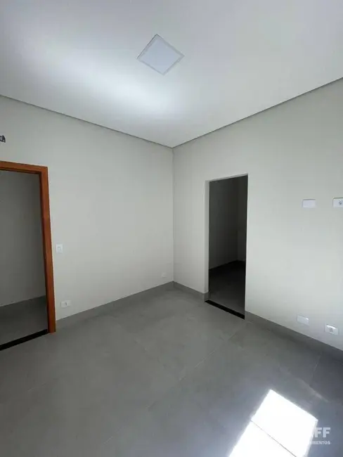 Casa com 3 quartos à venda, 180m2 em Recanto dos Pássaros, Campo Grande - MS - imagem 9 Foto 9 de Casa com 3 quartos à venda, 180m2 em Recanto dos Pássaros, Campo Grande - MS