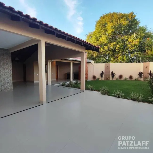 Casa com 3 quartos à venda, 378m2 em Santo Antônio, Campo Grande - MS - imagem 1 Foto 1 de Casa com 3 quartos à venda, 378m2 em Santo Antônio, Campo Grande - MS