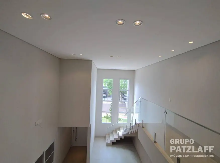 Foto 3 de Sobrado com 3 quartos à venda, 437m2 em Campo Grande - MS