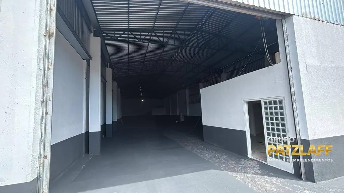 Foto 1 de Armazém / Galpão à venda, 800m2 em Centro, Campo Grande - MS