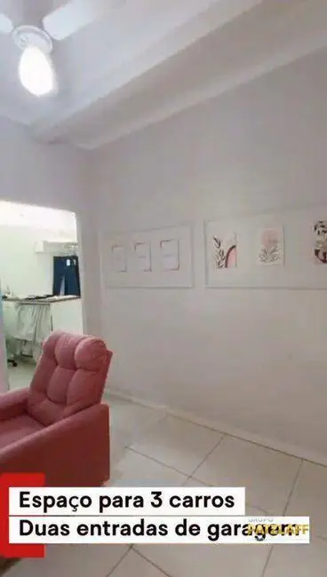 Foto 2 de Casa com 3 quartos à venda, 203m2 em Santo Antônio, Campo Grande - MS