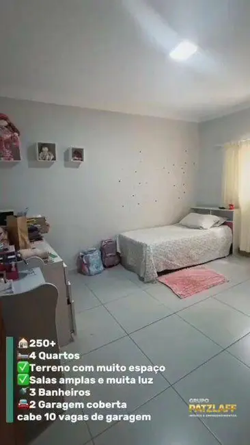 Foto 5 de Casa com 4 quartos à venda, 250m2 em Santo Antônio, Campo Grande - MS