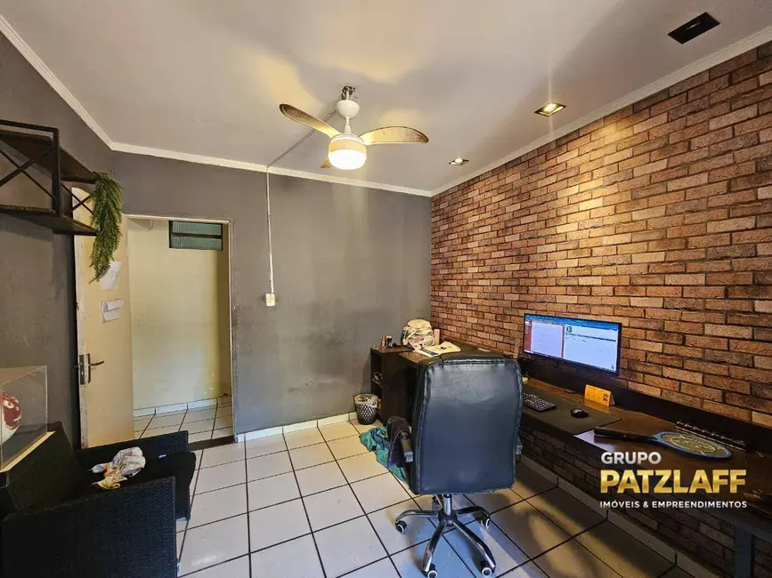 Casa com 5 quartos à venda, 450m2 em Vila Planalto, Campo Grande - MS - imagem 2 Foto 2 de Casa com 5 quartos à venda, 450m2 em Vila Planalto, Campo Grande - MS