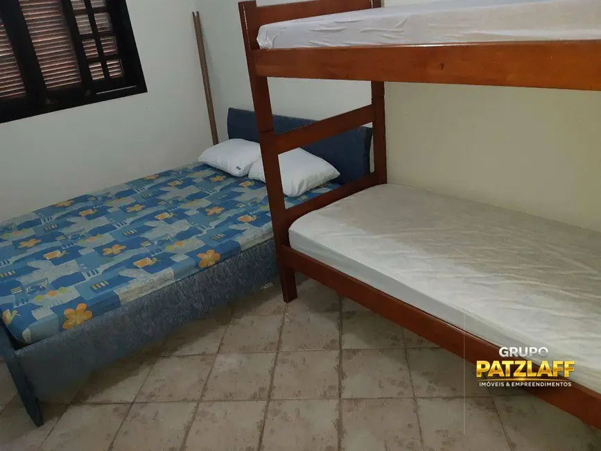 Foto 4 de Sobrado com 3 quartos à venda, 260m2 em Itapoa - SC
