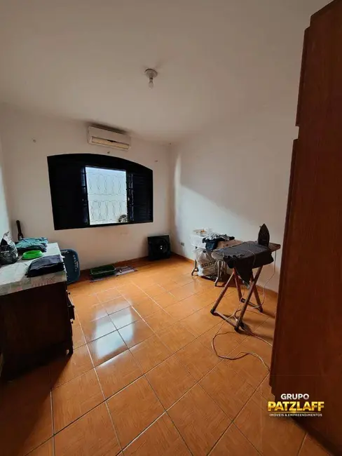 Foto 4 de Casa com 3 quartos à venda, 360m2 em Vila Taveirópolis, Campo Grande - MS