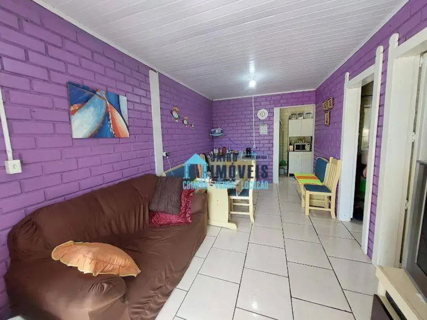 Casa com 2 quartos à venda, 150m2 em Cidreira - RS - imagem 5 Foto 5 de Casa com 2 quartos à venda, 150m2 em Cidreira - RS