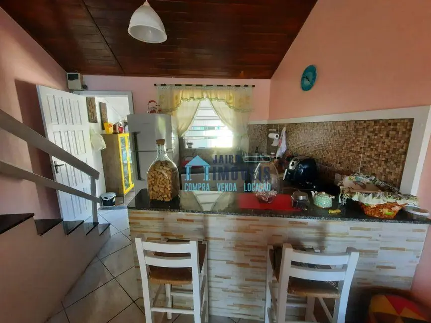 Sobrado com 2 quartos à venda, 105m2 em Tramandai - RS - imagem 8 Foto 8 de Sobrado com 2 quartos à venda, 105m2 em Tramandai - RS