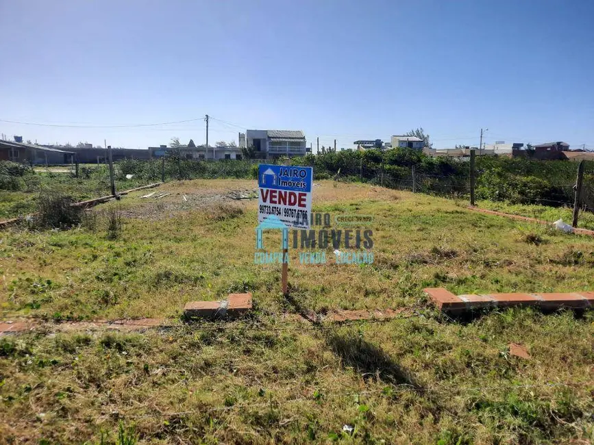 Terreno / Lote à venda, 300m2 em Tramandai - RS - imagem 1 Foto 1 de Terreno / Lote à venda, 300m2 em Tramandai - RS