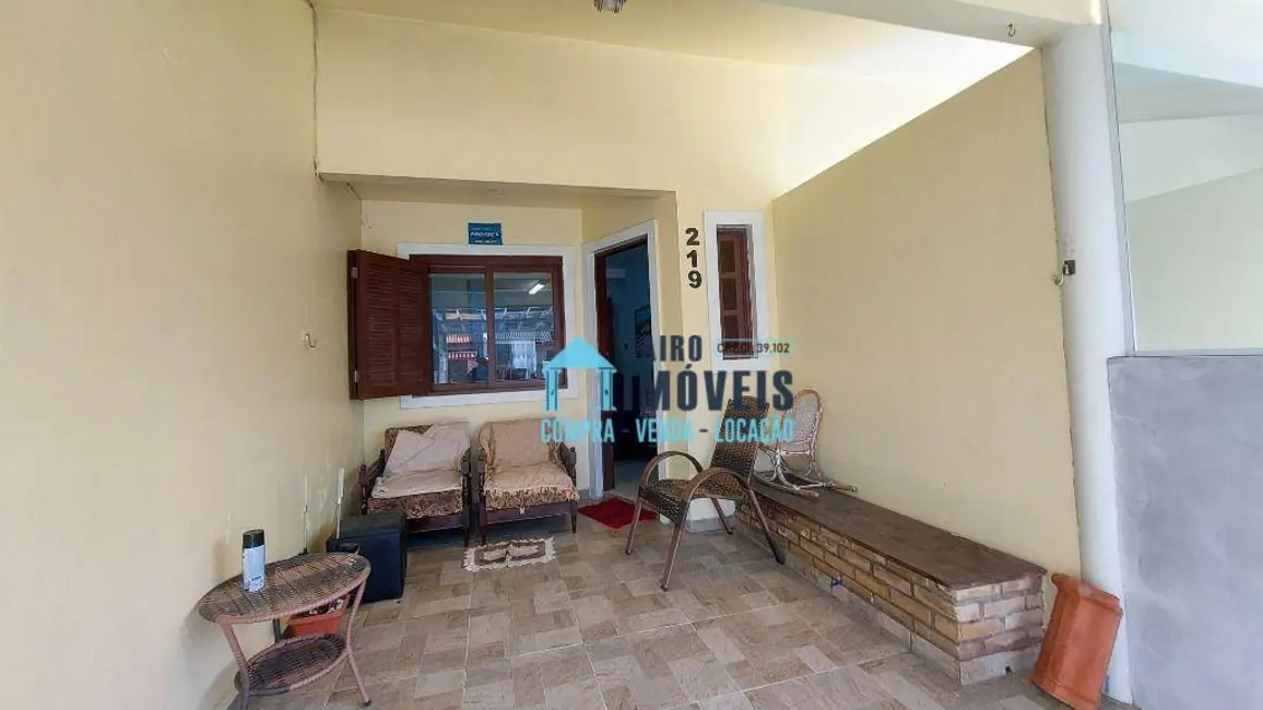 Sobrado com 2 quartos à venda em Cidreira - RS - imagem 3 Foto 3 de Sobrado com 2 quartos à venda em Cidreira - RS