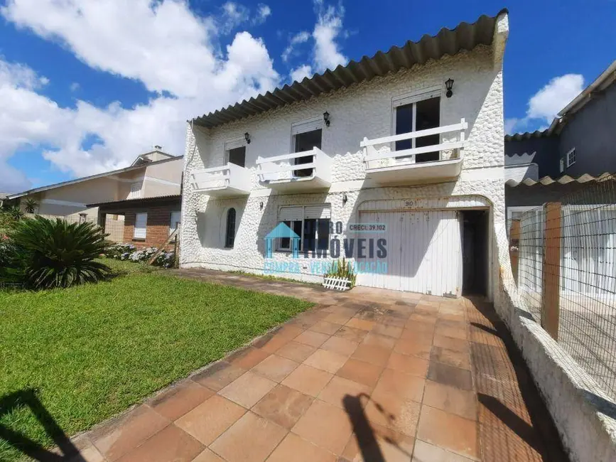 Sobrado com 4 quartos à venda, 330m2 em Centro, Tramandai - RS - imagem 1 Foto 1 de Sobrado com 4 quartos à venda, 330m2 em Centro, Tramandai - RS
