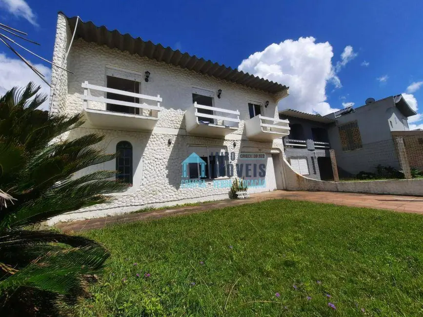 Sobrado com 4 quartos à venda, 330m2 em Centro, Tramandai - RS - imagem 3 Foto 3 de Sobrado com 4 quartos à venda, 330m2 em Centro, Tramandai - RS