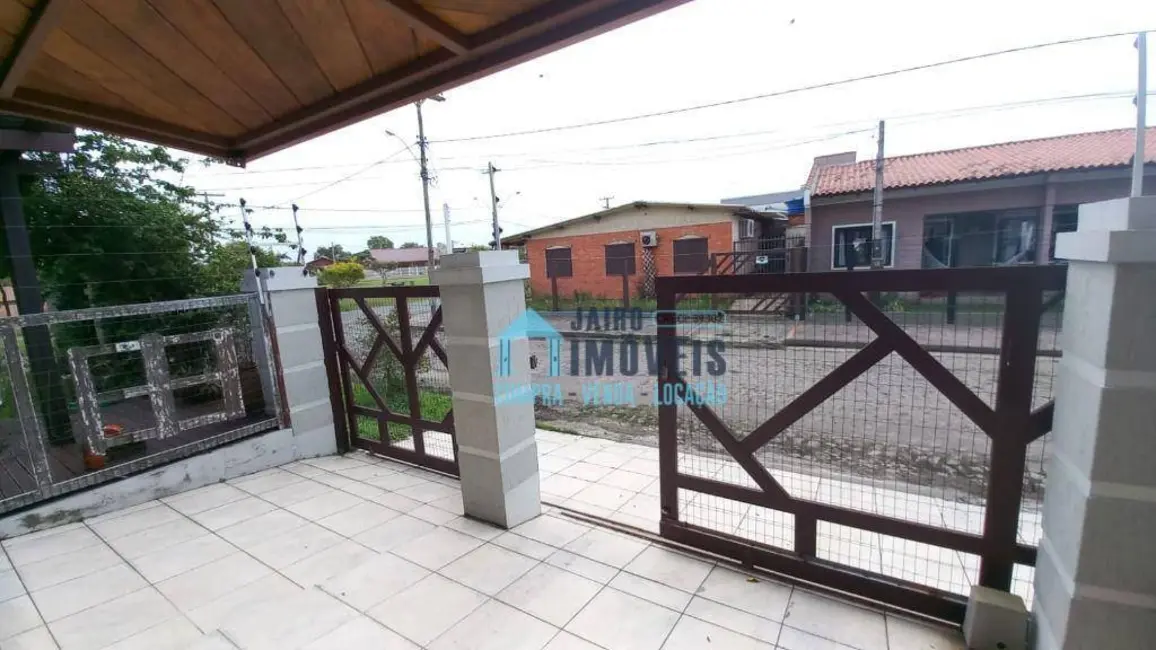 Sobrado com 3 quartos à venda, 150m2 em Tramandai - RS - imagem 4 Foto 4 de Sobrado com 3 quartos à venda, 150m2 em Tramandai - RS