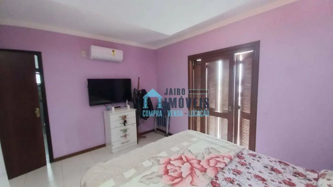 Sobrado com 3 quartos à venda, 150m2 em Tramandai - RS - imagem 5 Foto 5 de Sobrado com 3 quartos à venda, 150m2 em Tramandai - RS