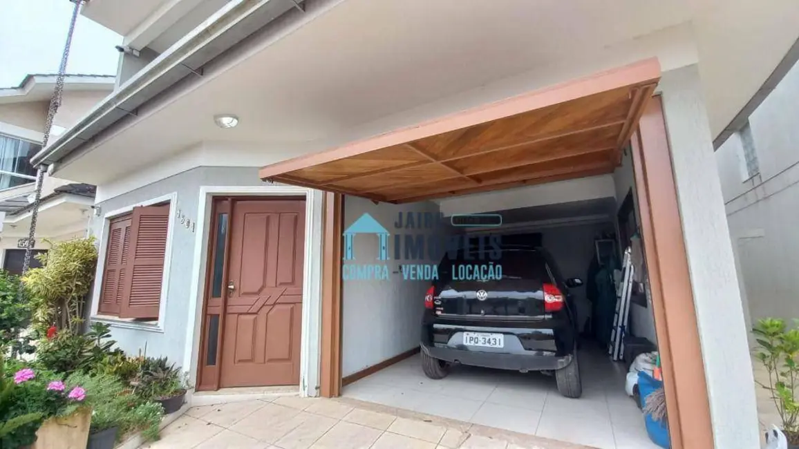 Sobrado com 3 quartos à venda, 150m2 em Tramandai - RS - imagem 3 Foto 3 de Sobrado com 3 quartos à venda, 150m2 em Tramandai - RS