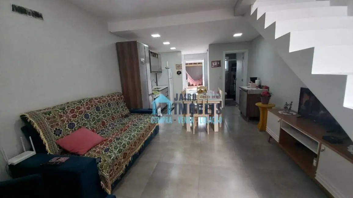 Sobrado com 2 quartos à venda em Tramandai - RS - imagem 5 Foto 5 de Sobrado com 2 quartos à venda em Tramandai - RS
