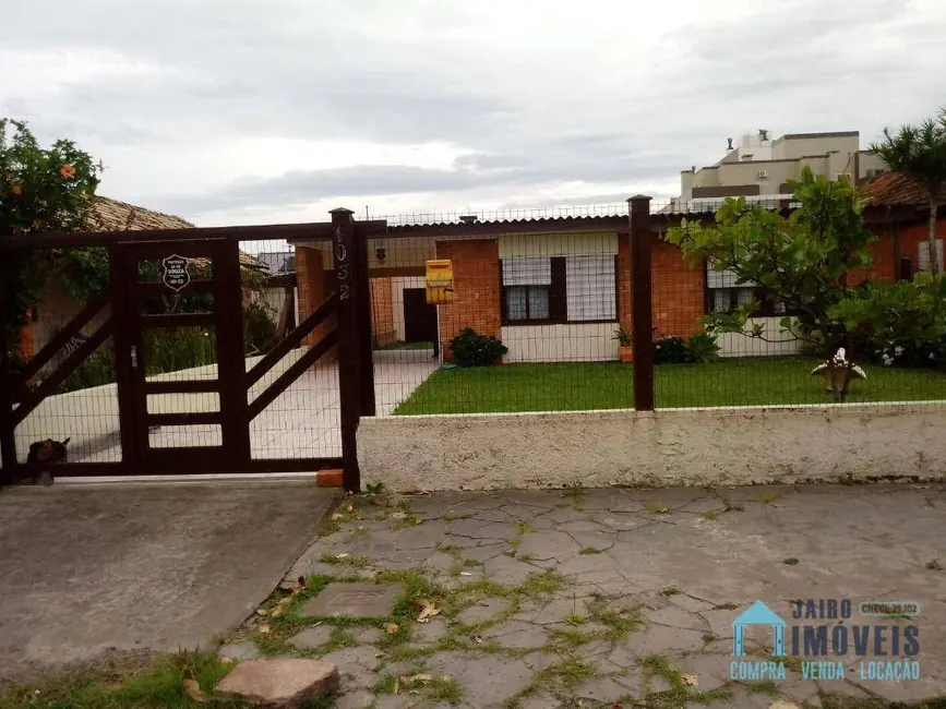 Casa com 3 quartos à venda, 360m2 em Centro, Tramandai - RS - imagem 5 Foto 5 de Casa com 3 quartos à venda, 360m2 em Centro, Tramandai - RS