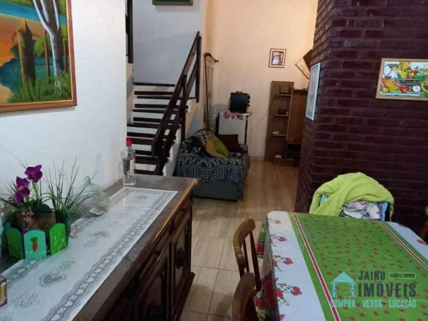 Casa com 3 quartos à venda em Tramandai - RS - imagem 4 Foto 4 de Casa com 3 quartos à venda em Tramandai - RS