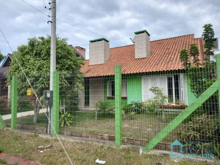 Casa com 3 quartos à venda em Tramandai - RS - imagem 2 Foto 2 de Casa com 3 quartos à venda em Tramandai - RS