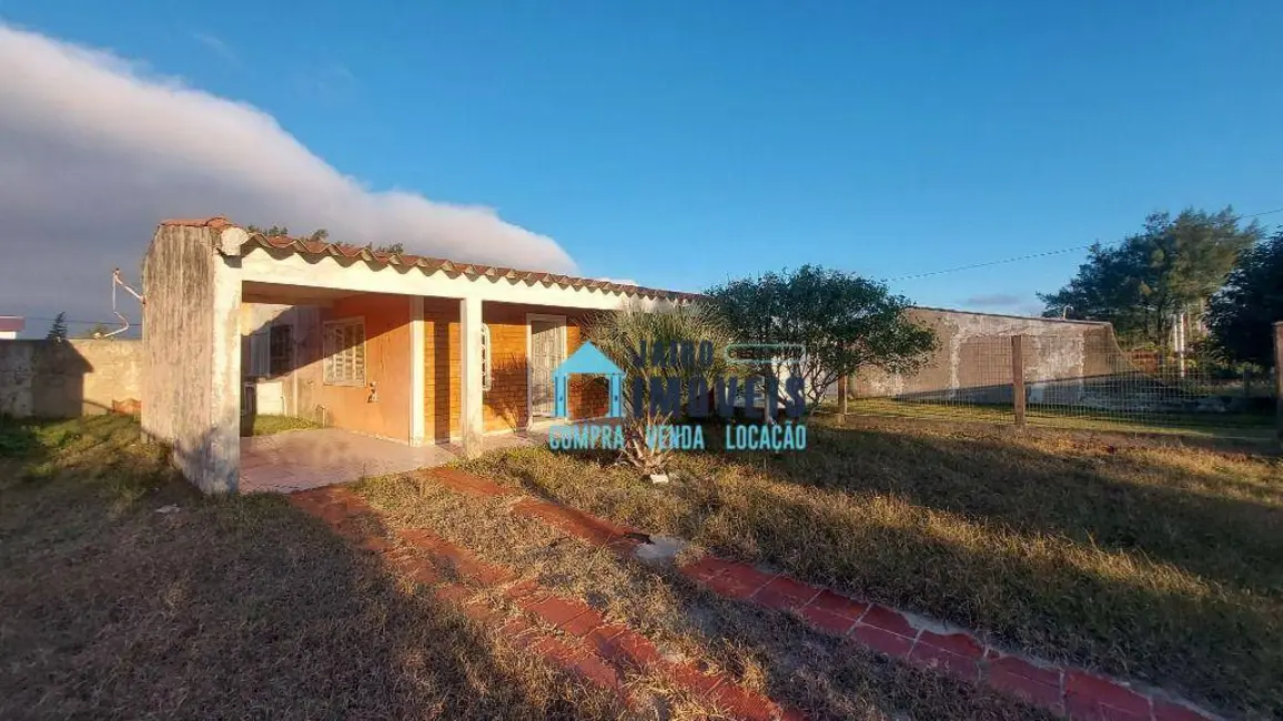 Casa com 3 quartos à venda, 300m2 em Cidreira - RS - imagem 2 Foto 2 de Casa com 3 quartos à venda, 300m2 em Cidreira - RS