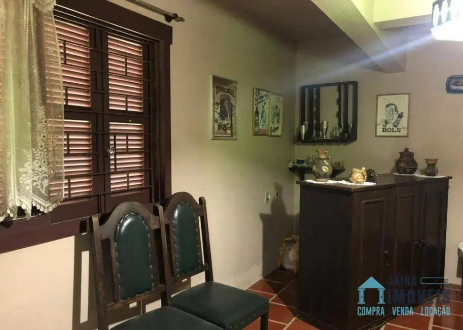 Casa com 4 quartos à venda, 450m2 em Centro, Tramandai - RS - imagem 9 Foto 9 de Casa com 4 quartos à venda, 450m2 em Centro, Tramandai - RS