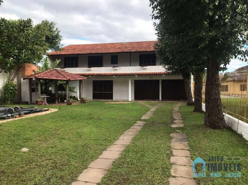 Casa com 4 quartos à venda, 450m2 em Centro, Tramandai - RS - imagem 2 Foto 2 de Casa com 4 quartos à venda, 450m2 em Centro, Tramandai - RS