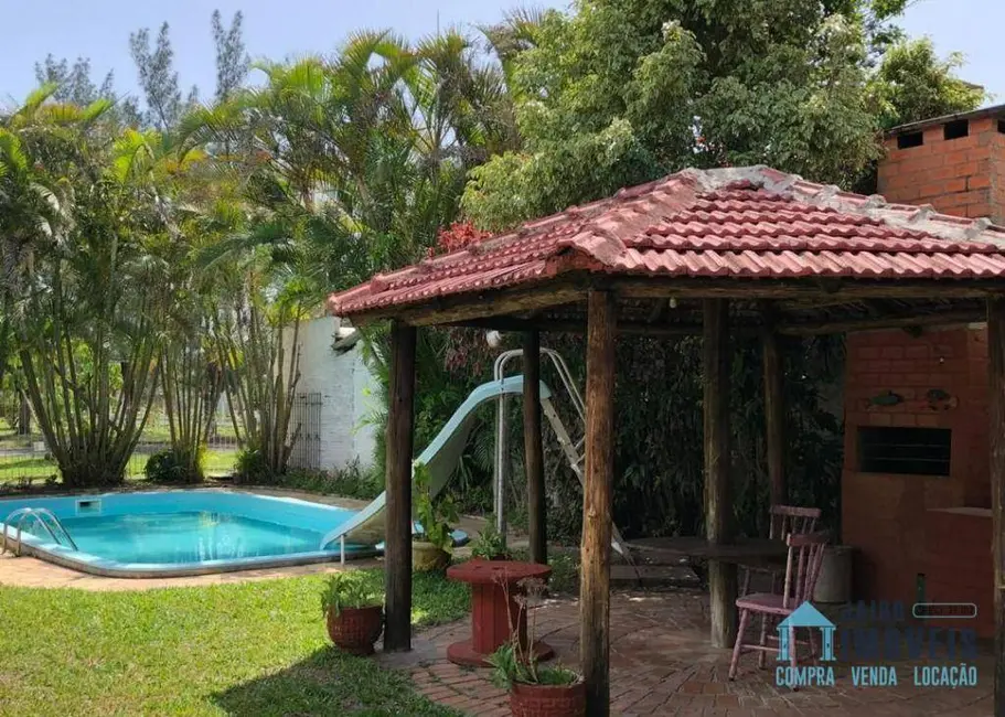 Casa com 4 quartos à venda, 450m2 em Centro, Tramandai - RS - imagem 7 Foto 7 de Casa com 4 quartos à venda, 450m2 em Centro, Tramandai - RS