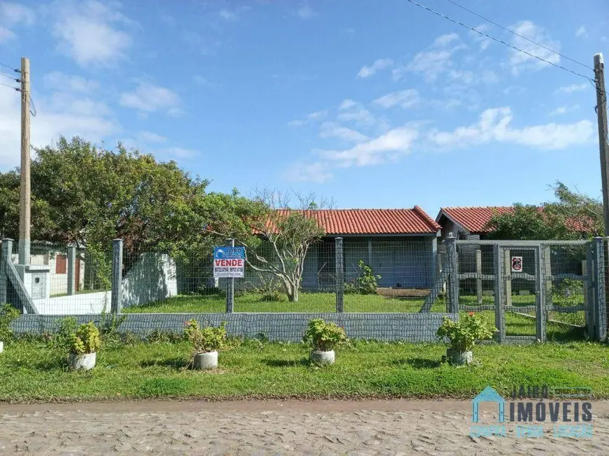 Casa com 2 quartos à venda, 336m2 em Tramandai - RS - imagem 1 Foto 1 de Casa com 2 quartos à venda, 336m2 em Tramandai - RS