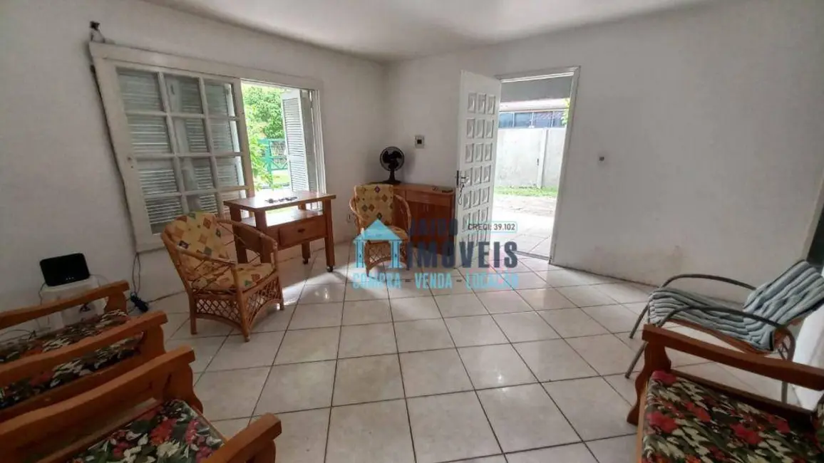 Casa com 3 quartos à venda, 420m2 em Centro, Tramandai - RS - imagem 6 Foto 6 de Casa com 3 quartos à venda, 420m2 em Centro, Tramandai - RS