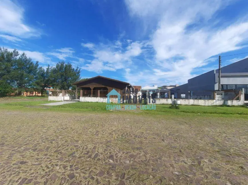 Casa com 5 quartos à venda, 400m2 em Tramandai - RS - imagem 1 Foto 1 de Casa com 5 quartos à venda, 400m2 em Tramandai - RS