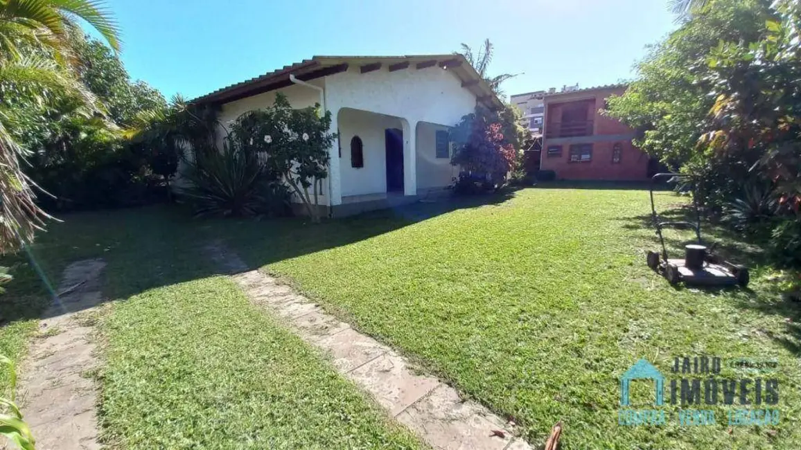 Casa com 3 quartos à venda, 680m2 em Centro, Tramandai - RS - imagem 2 Foto 2 de Casa com 3 quartos à venda, 680m2 em Centro, Tramandai - RS