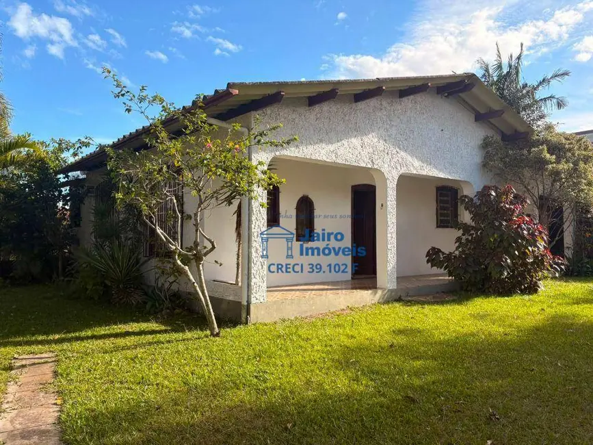 Foto 1 de Casa com 3 quartos à venda, 680m2 em Centro, Tramandai - RS