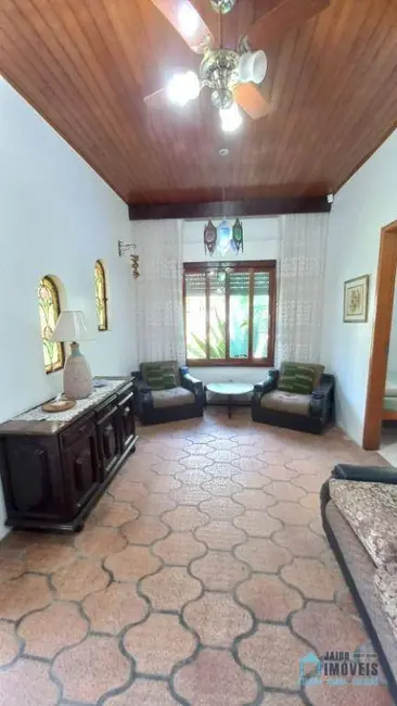 Casa com 3 quartos à venda, 680m2 em Centro, Tramandai - RS - imagem 6 Foto 6 de Casa com 3 quartos à venda, 680m2 em Centro, Tramandai - RS