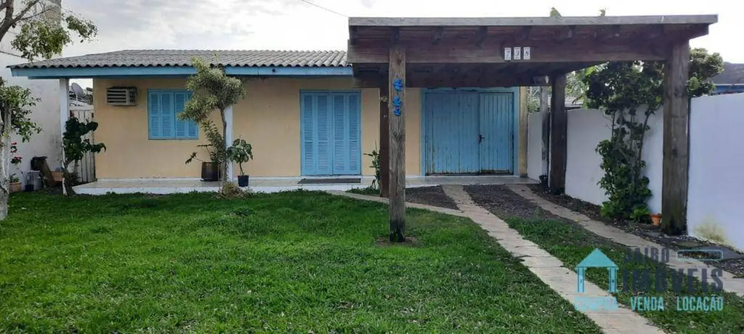 Casa com 3 quartos à venda, 300m2 em Tramandai - RS - imagem 1 Foto 1 de Casa com 3 quartos à venda, 300m2 em Tramandai - RS