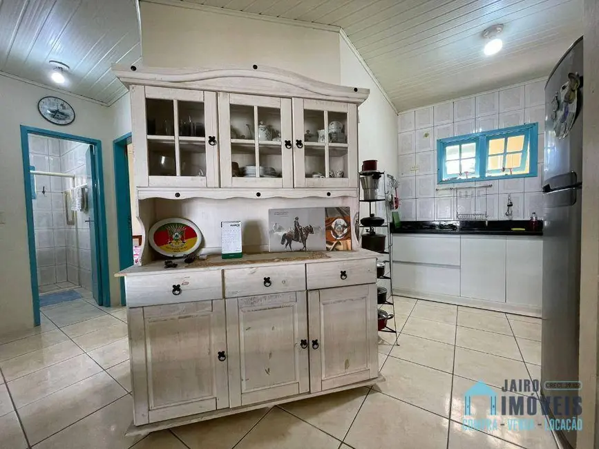 Casa com 3 quartos à venda, 300m2 em Tramandai - RS - imagem 8 Foto 8 de Casa com 3 quartos à venda, 300m2 em Tramandai - RS
