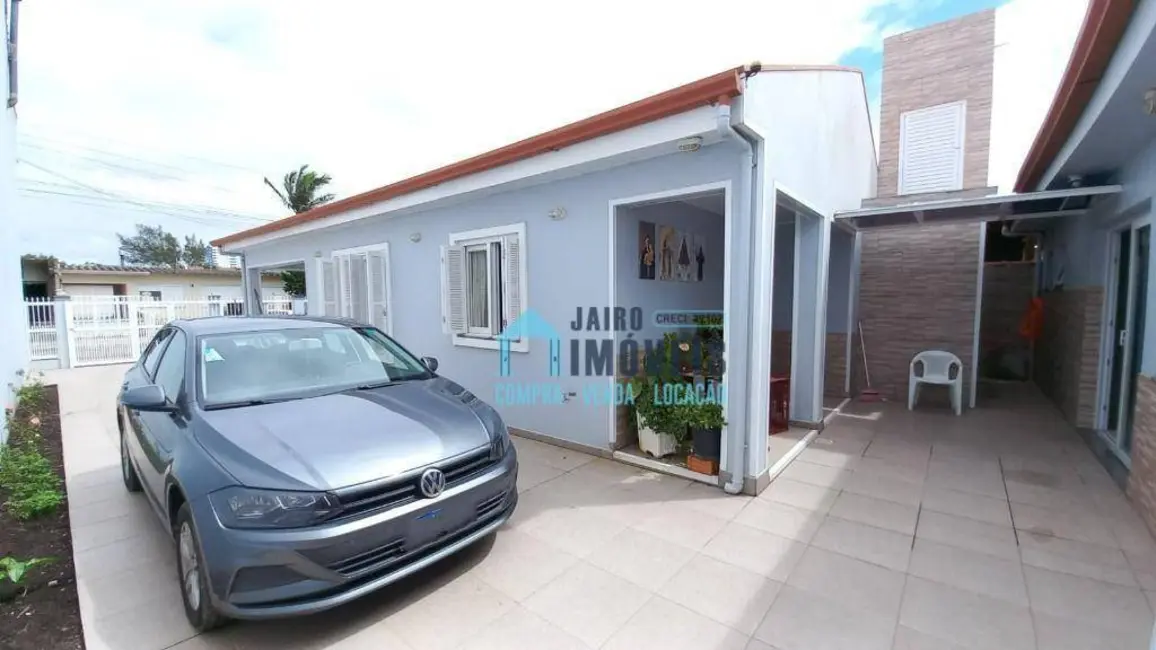 Casa com 3 quartos à venda, 300m2 em Centro, Tramandai - RS - imagem 7 Foto 7 de Casa com 3 quartos à venda, 300m2 em Centro, Tramandai - RS