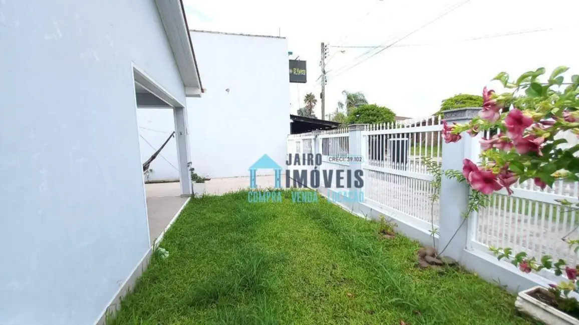 Casa com 3 quartos à venda, 300m2 em Centro, Tramandai - RS - imagem 3 Foto 3 de Casa com 3 quartos à venda, 300m2 em Centro, Tramandai - RS