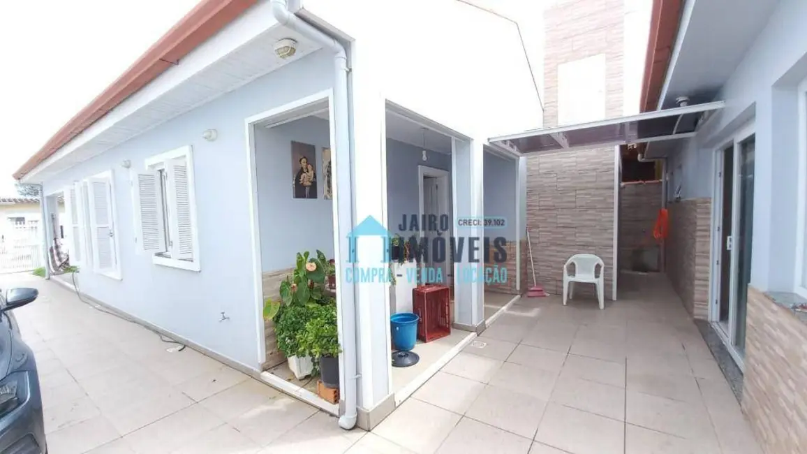 Casa com 3 quartos à venda, 300m2 em Centro, Tramandai - RS - imagem 6 Foto 6 de Casa com 3 quartos à venda, 300m2 em Centro, Tramandai - RS