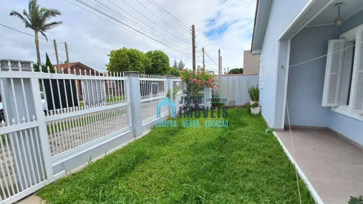 Casa com 3 quartos à venda, 300m2 em Centro, Tramandai - RS - imagem 4 Foto 4 de Casa com 3 quartos à venda, 300m2 em Centro, Tramandai - RS
