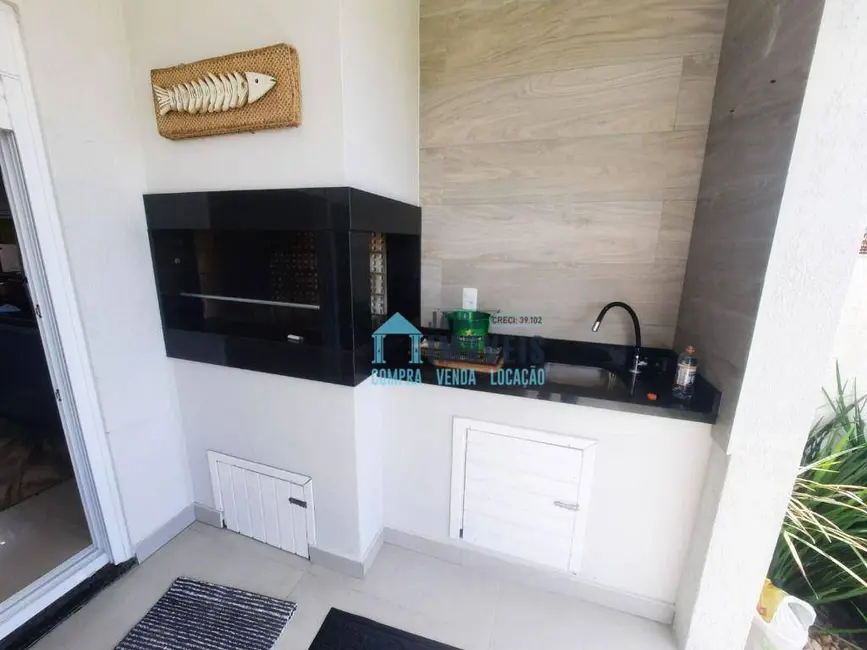 Casa com 6 quartos à venda, 300m2 em Centro, Tramandai - RS - imagem 5 Foto 5 de Casa com 6 quartos à venda, 300m2 em Centro, Tramandai - RS