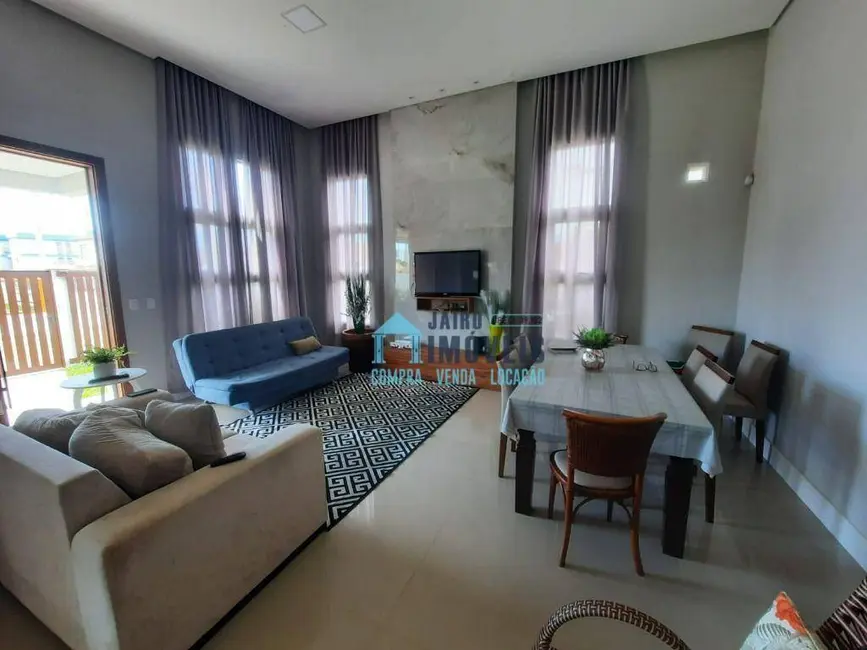 Casa com 6 quartos à venda, 300m2 em Centro, Tramandai - RS - imagem 9 Foto 9 de Casa com 6 quartos à venda, 300m2 em Centro, Tramandai - RS
