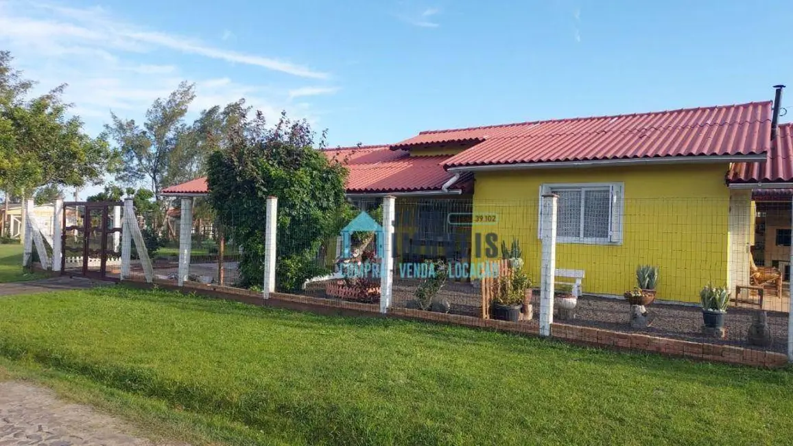 Foto 10 de Casa com 3 quartos à venda em Tramandai - RS