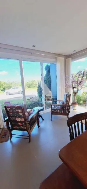 Casa de Condomínio com 3 quartos à venda, 213m2 em Tramandai - RS - imagem 4 Foto 4 de Casa de Condomínio com 3 quartos à venda, 213m2 em Tramandai - RS