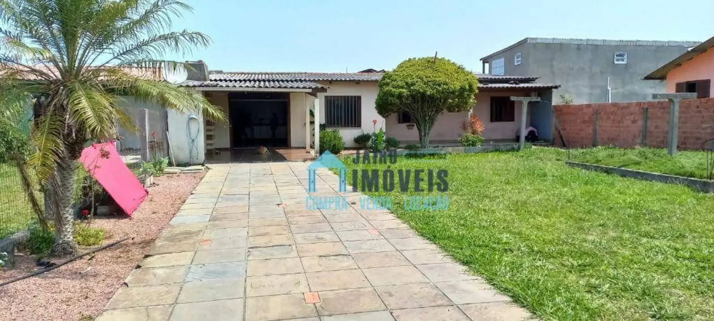 Casa com 2 quartos à venda, 90m2 em Tramandai - RS - imagem 1 Foto 1 de Casa com 2 quartos à venda, 90m2 em Tramandai - RS