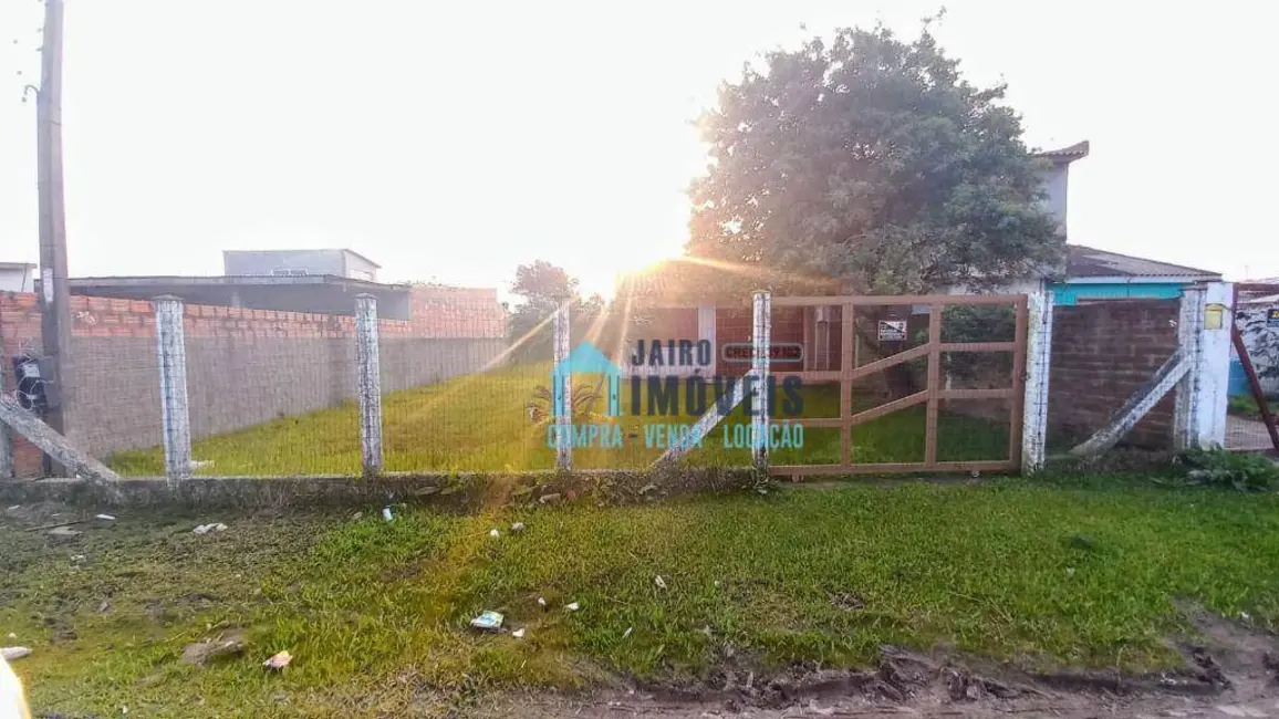 Foto 14 de Casa com 2 quartos à venda, 360m2 em Tramandai - RS