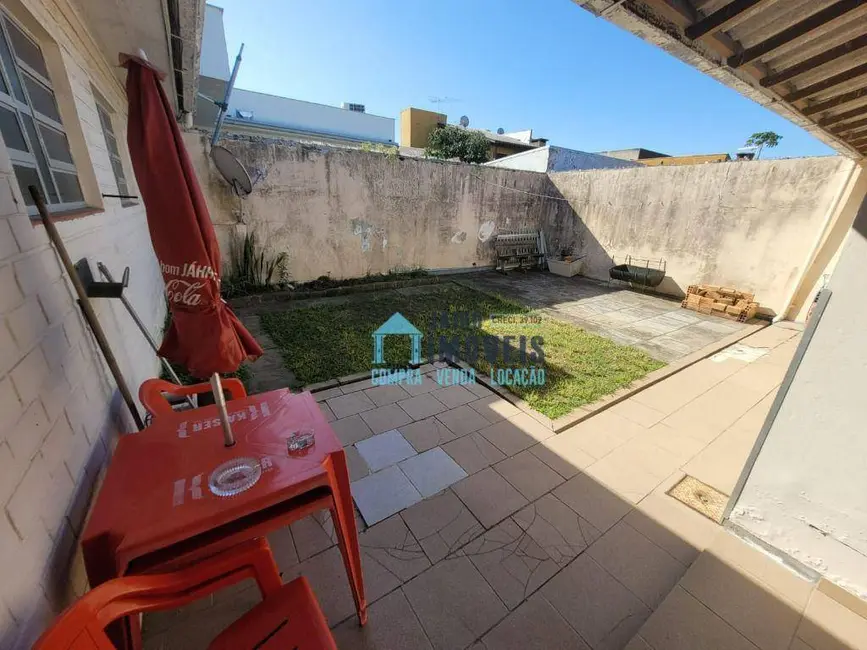 Casa com 3 quartos à venda em Centro, Tramandai - RS - imagem 7 Foto 7 de Casa com 3 quartos à venda em Centro, Tramandai - RS