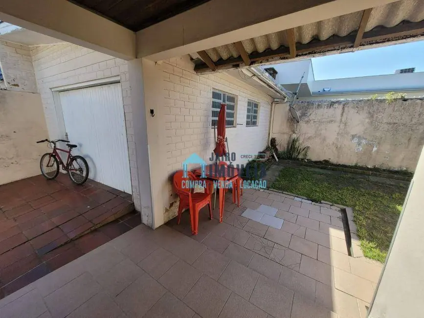 Casa com 3 quartos à venda em Centro, Tramandai - RS - imagem 6 Foto 6 de Casa com 3 quartos à venda em Centro, Tramandai - RS