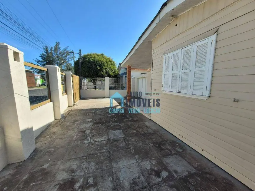 Casa com 3 quartos à venda em Centro, Tramandai - RS - imagem 4 Foto 4 de Casa com 3 quartos à venda em Centro, Tramandai - RS