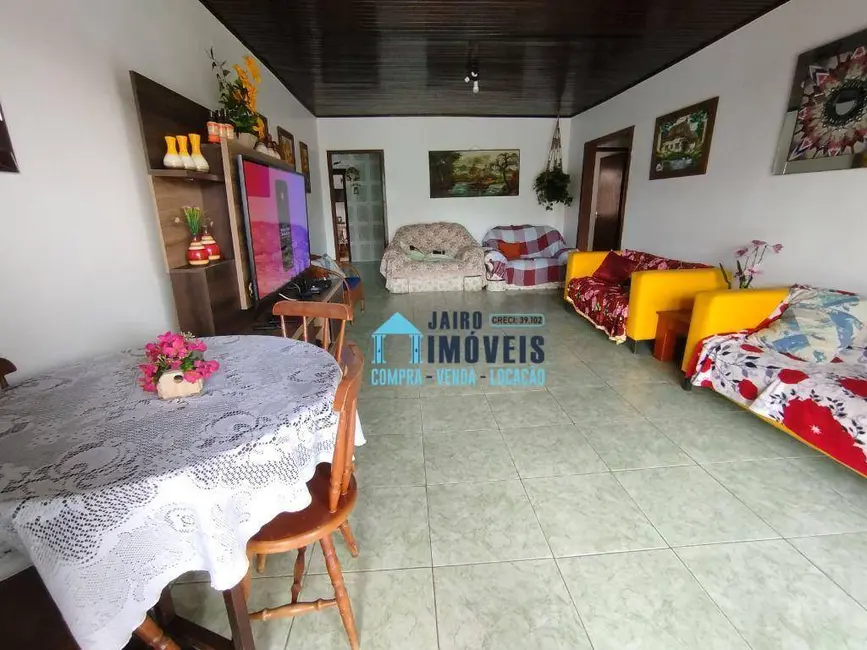 Casa com 4 quartos à venda, 340m2 em Centro, Cidreira - RS - imagem 5 Foto 5 de Casa com 4 quartos à venda, 340m2 em Centro, Cidreira - RS